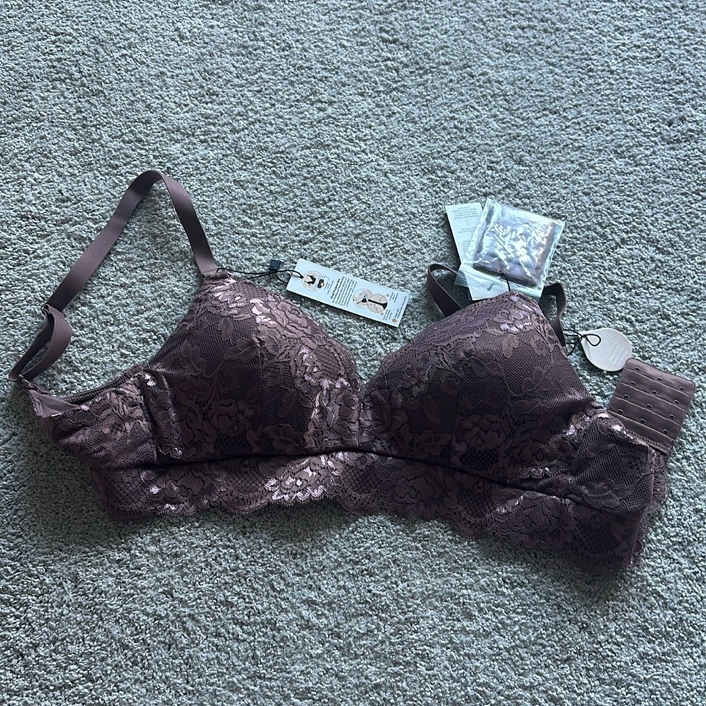 Brand New Kindred Brawley lace nursing bra size medium